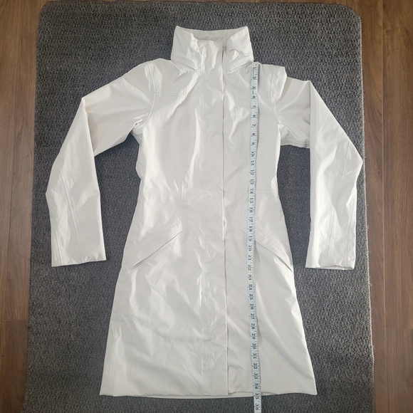Thr North face women's long coat size XS rain lightweight jacket white, no hood - Picture 9 of 16